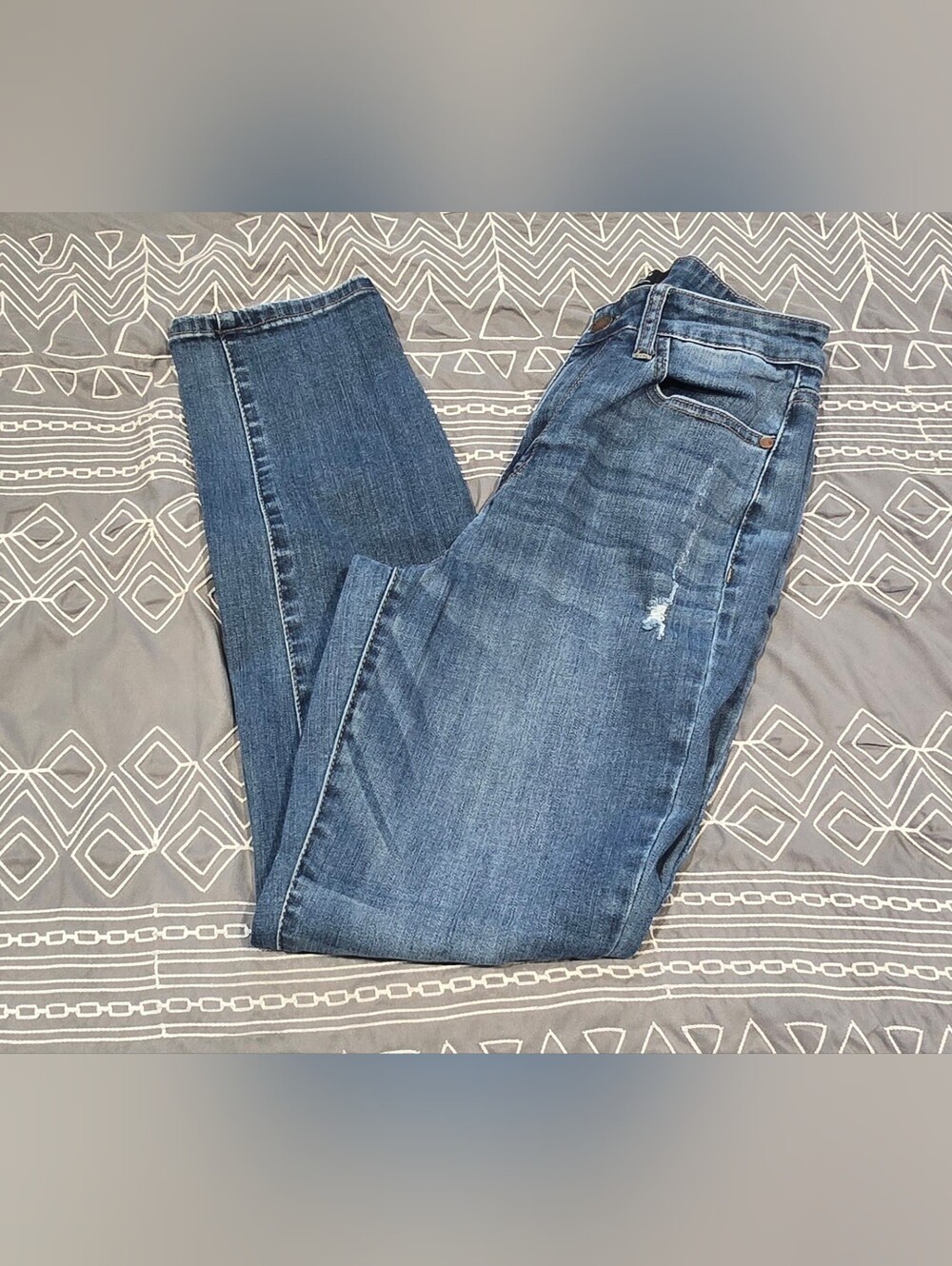 Judy Blue High Waisted Distressed Boyfriend Jeans Size 3/26